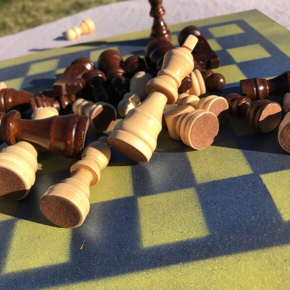 Chess Set - Yellow Blue Mix - Picture 8 of 9